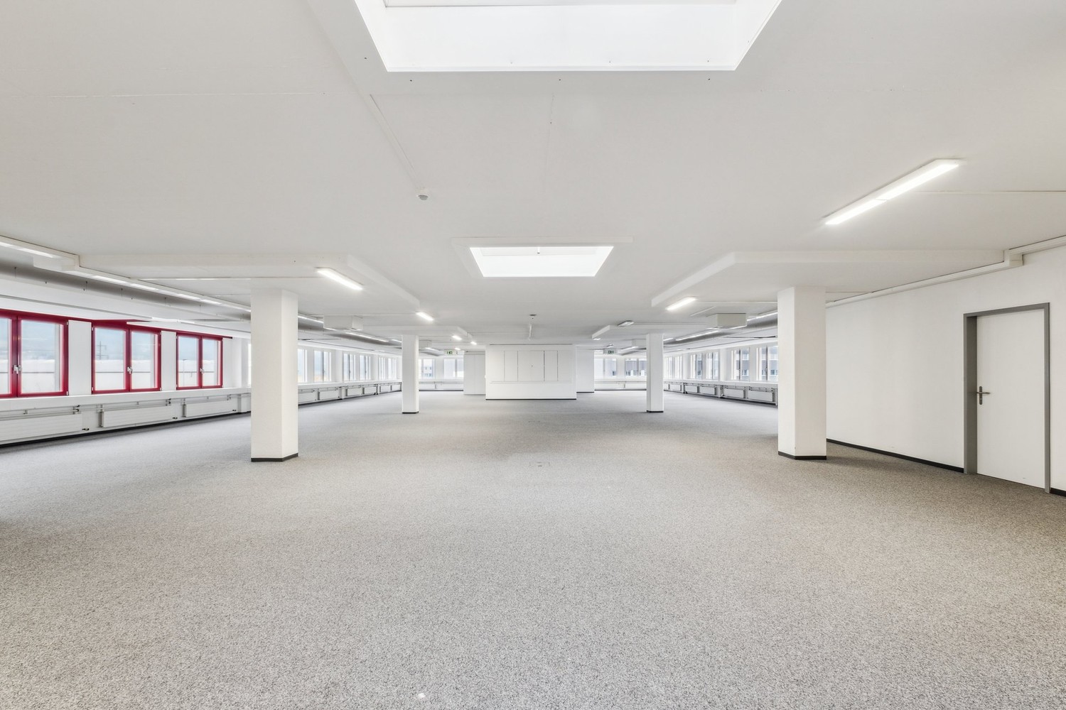 820m² office, photo 8 of 10