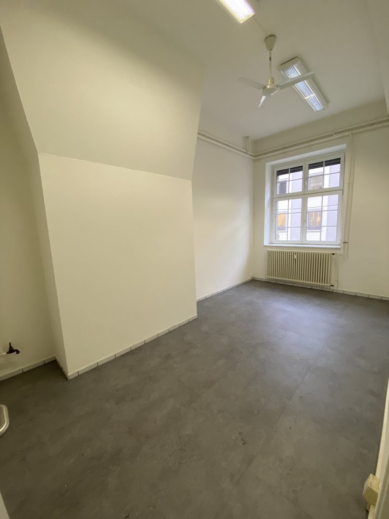 77m² office, photo 1 of 5