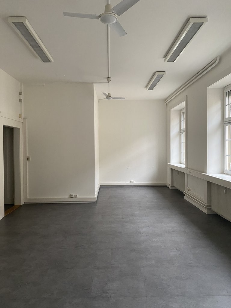 77m² office, photo 3 of 5