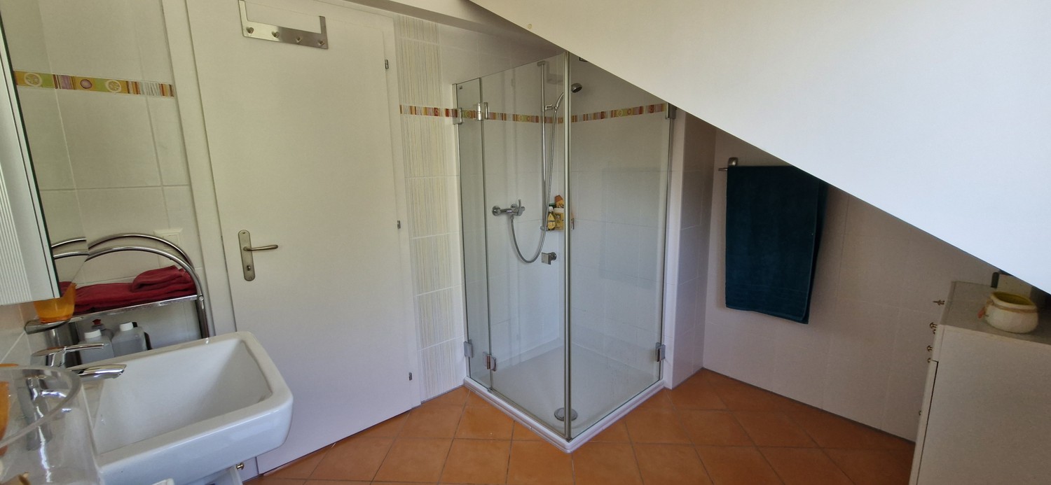 Chambre dans un appartement partagé