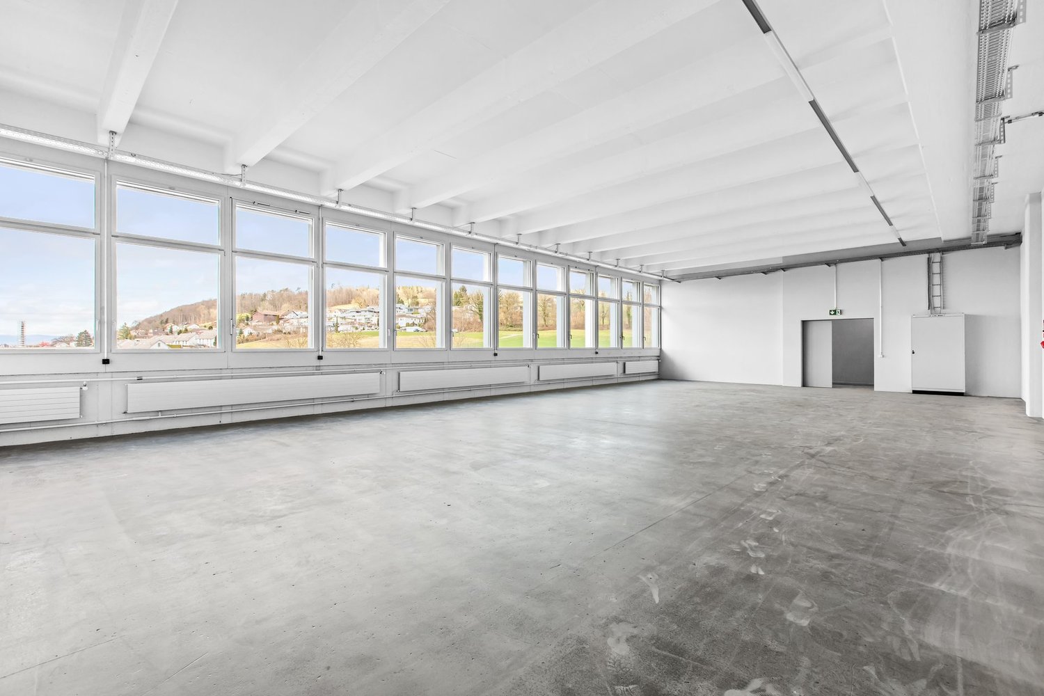 969m² industrial object, photo 2 of 5
