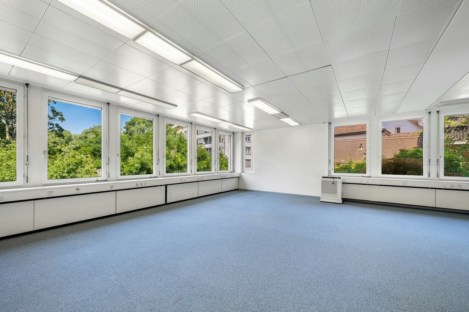 146m² office, photo 2 of 10