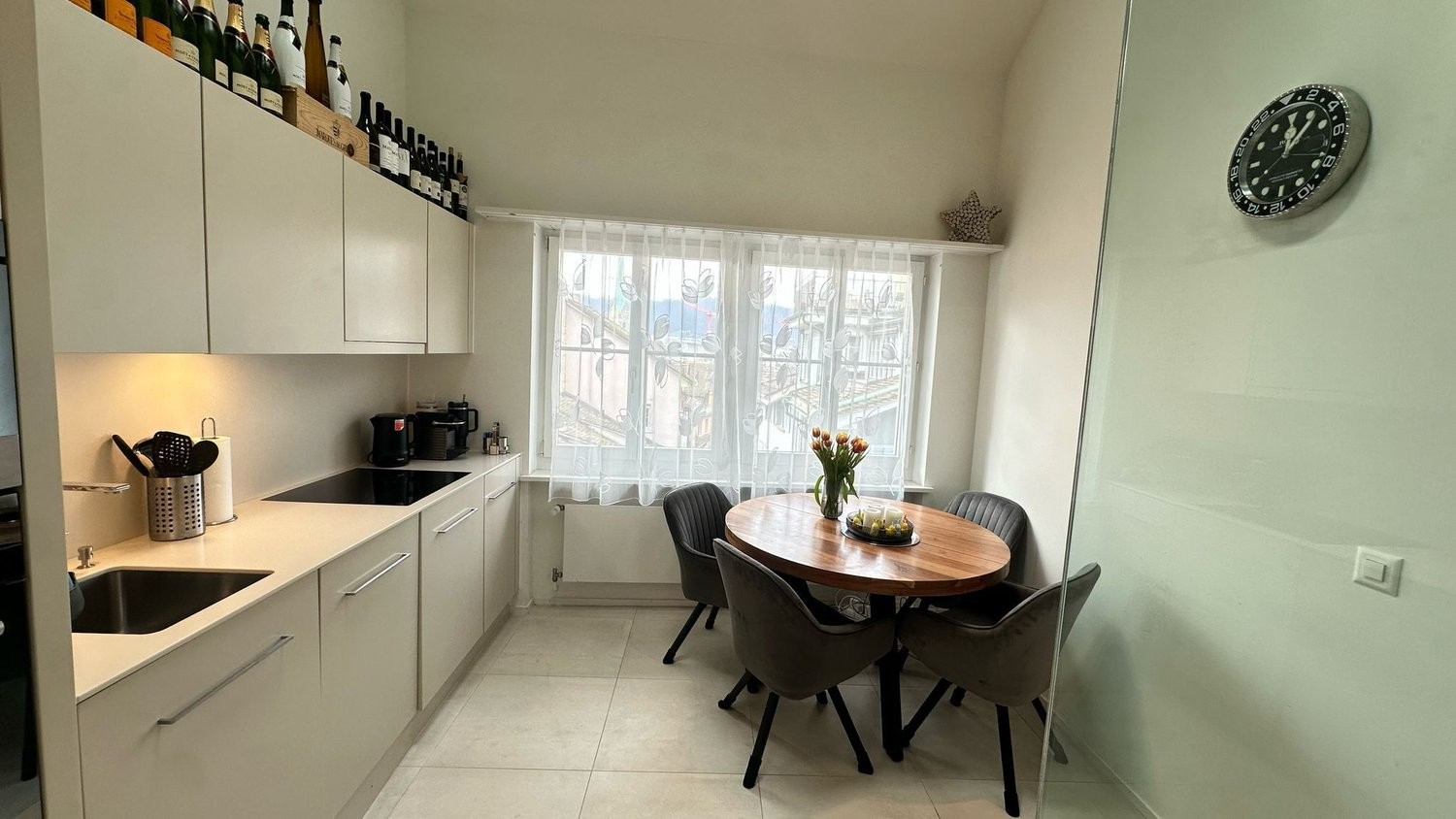 2 ½ rooms furnished flat
