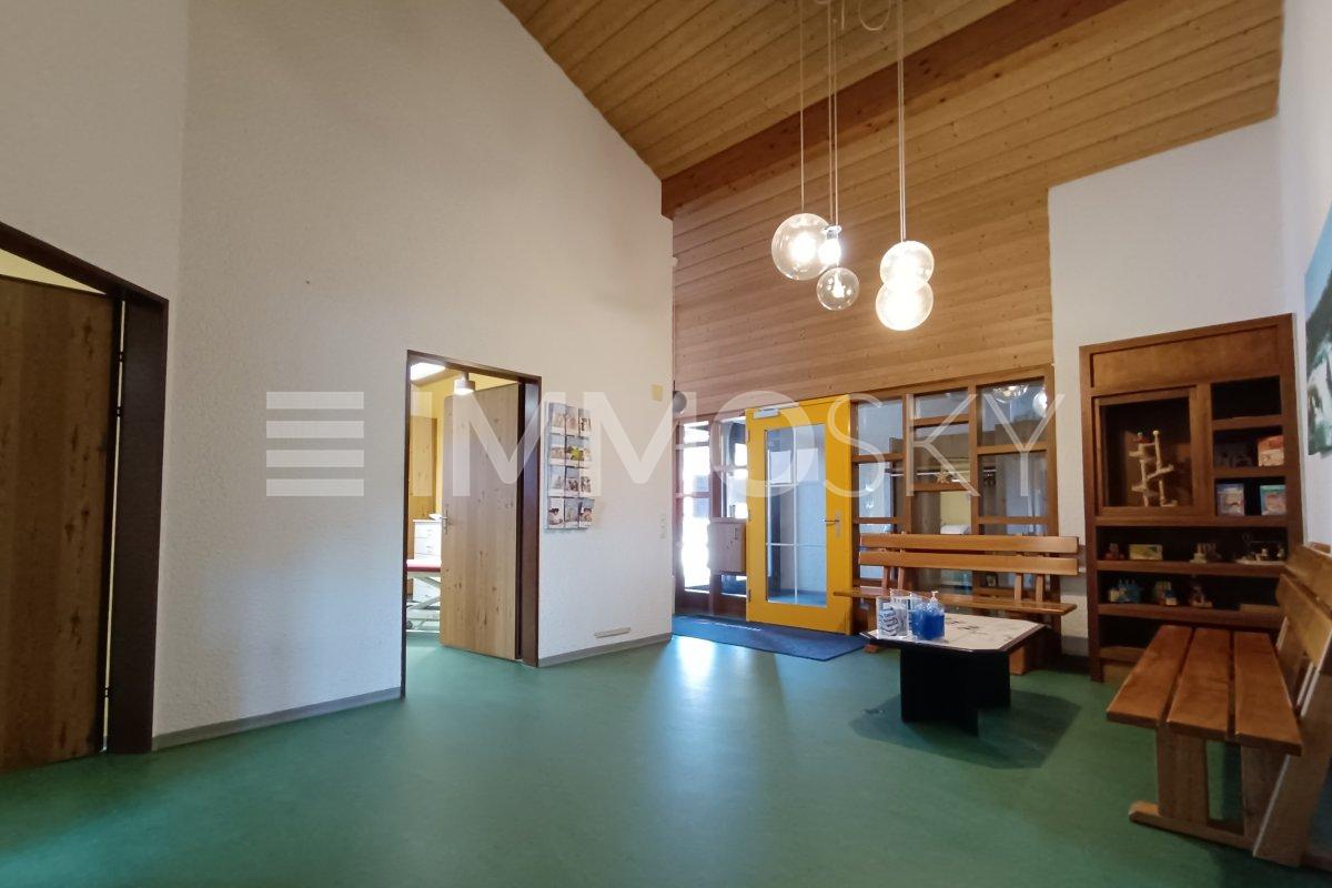 170m² commercial, photo 1 of 7