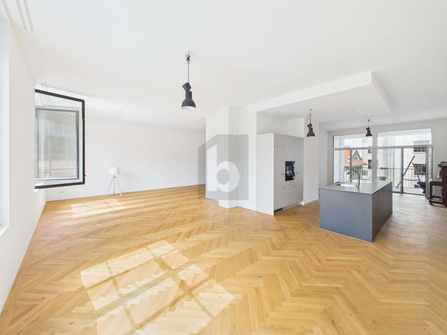 2 rooms loft, photo 1 of 4