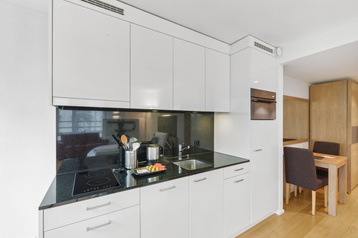 1 room furnished flat