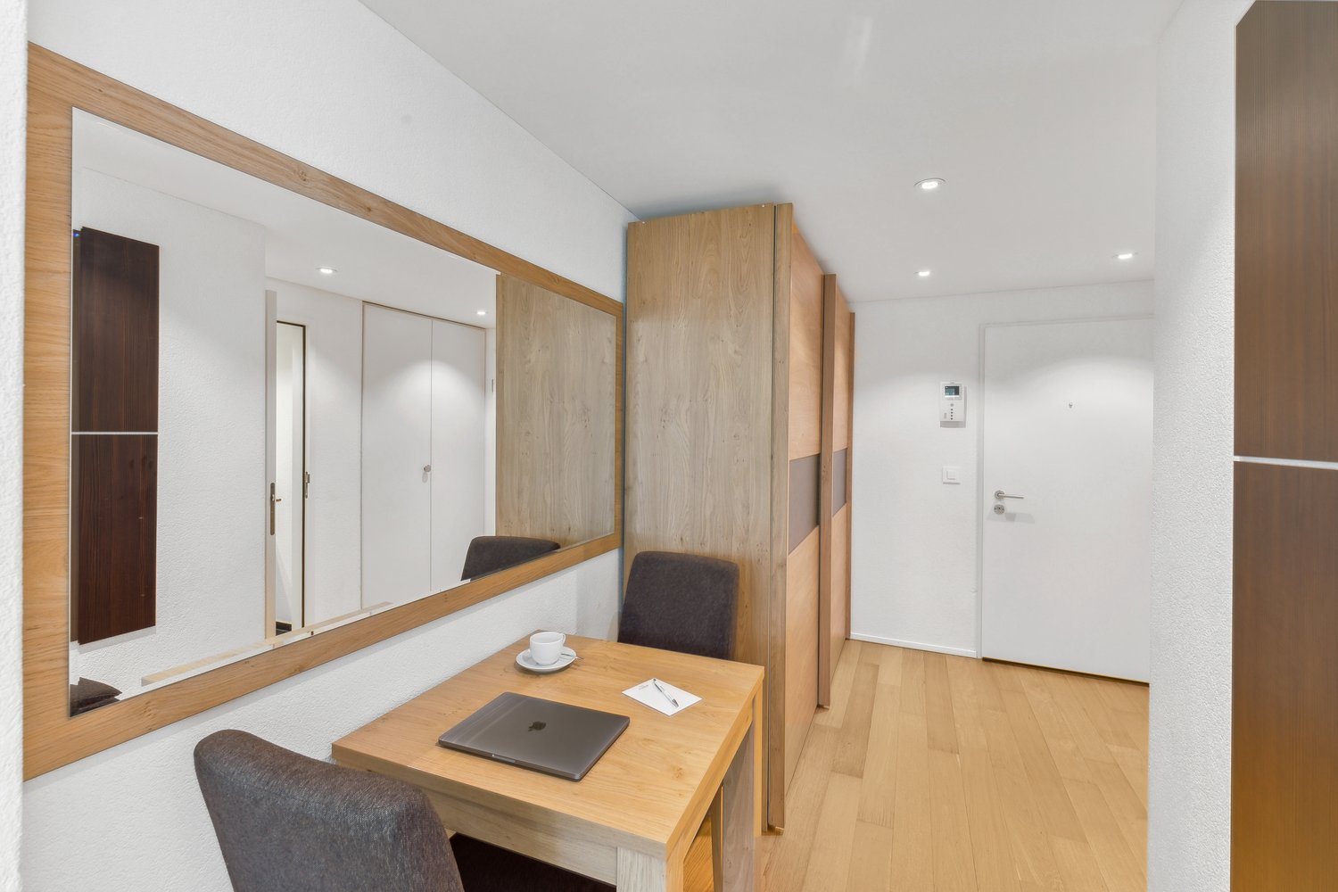 1 room furnished flat