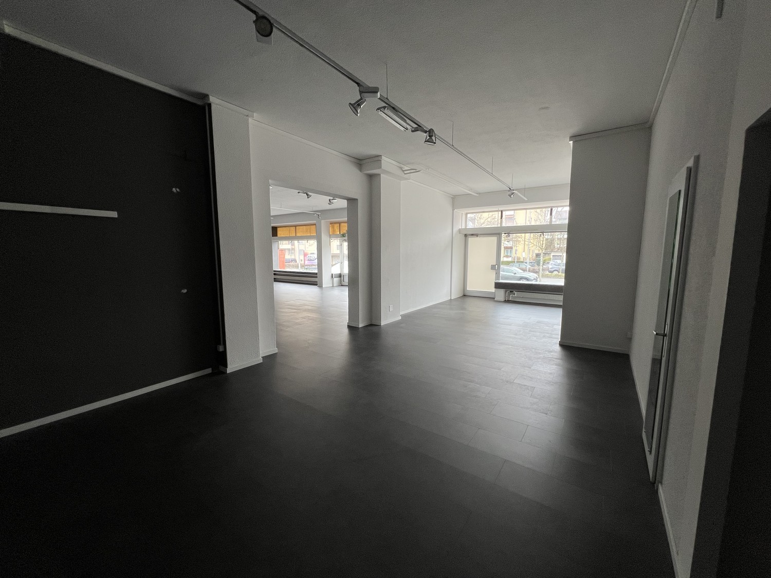 253m² shop, photo 6 sur 8