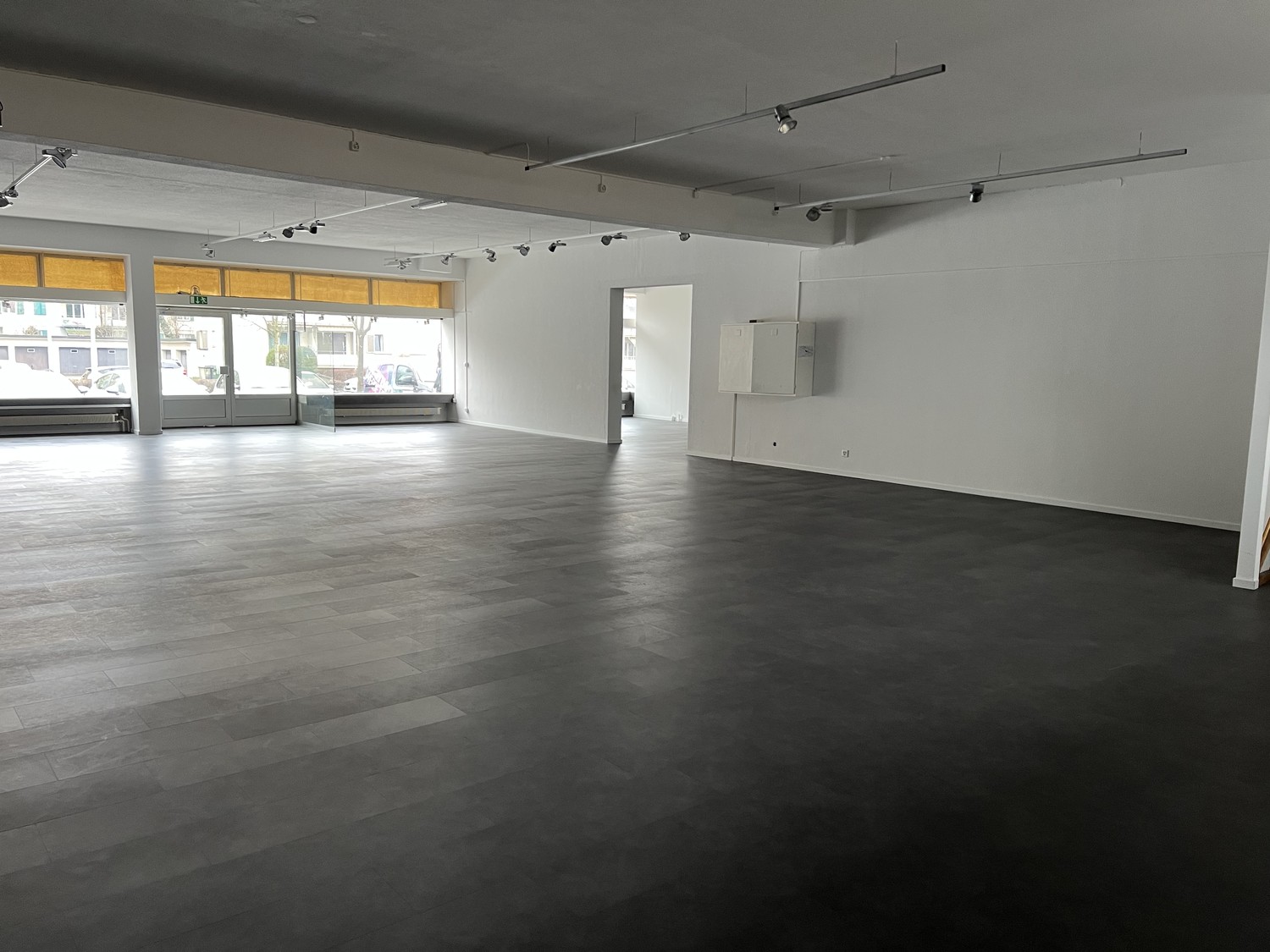 253m² shop, photo 4 sur 8