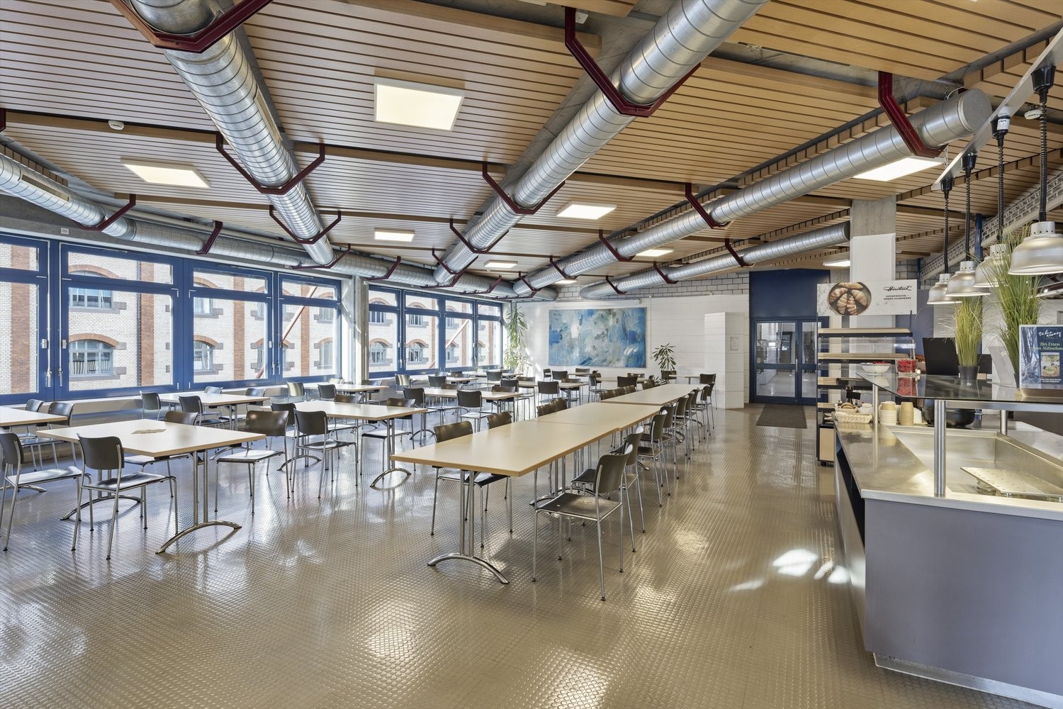 800m² restaurant, photo 2 of 8