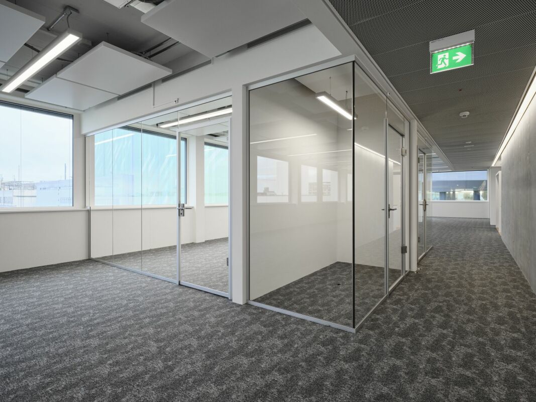 200m² office, photo 5 of 10
