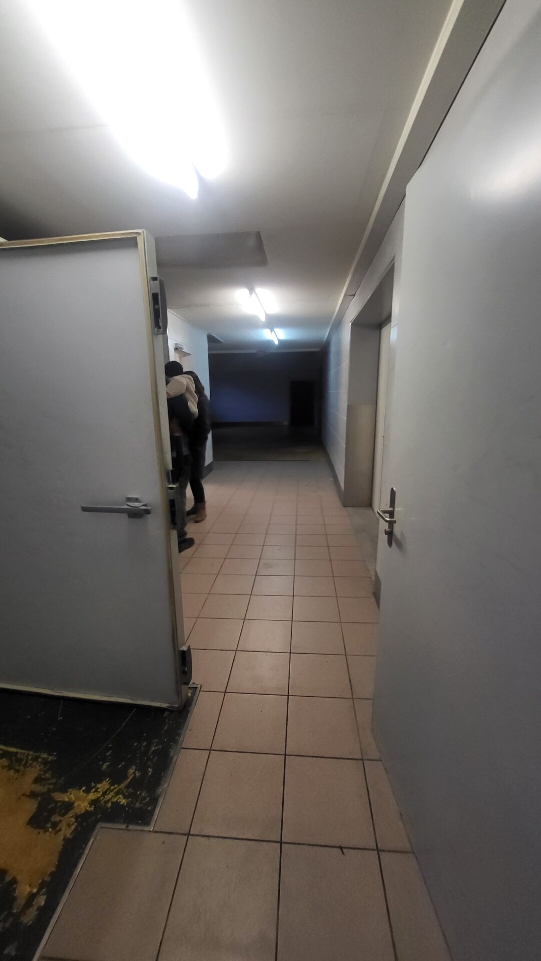 275m² storage room, photo 3 of 7