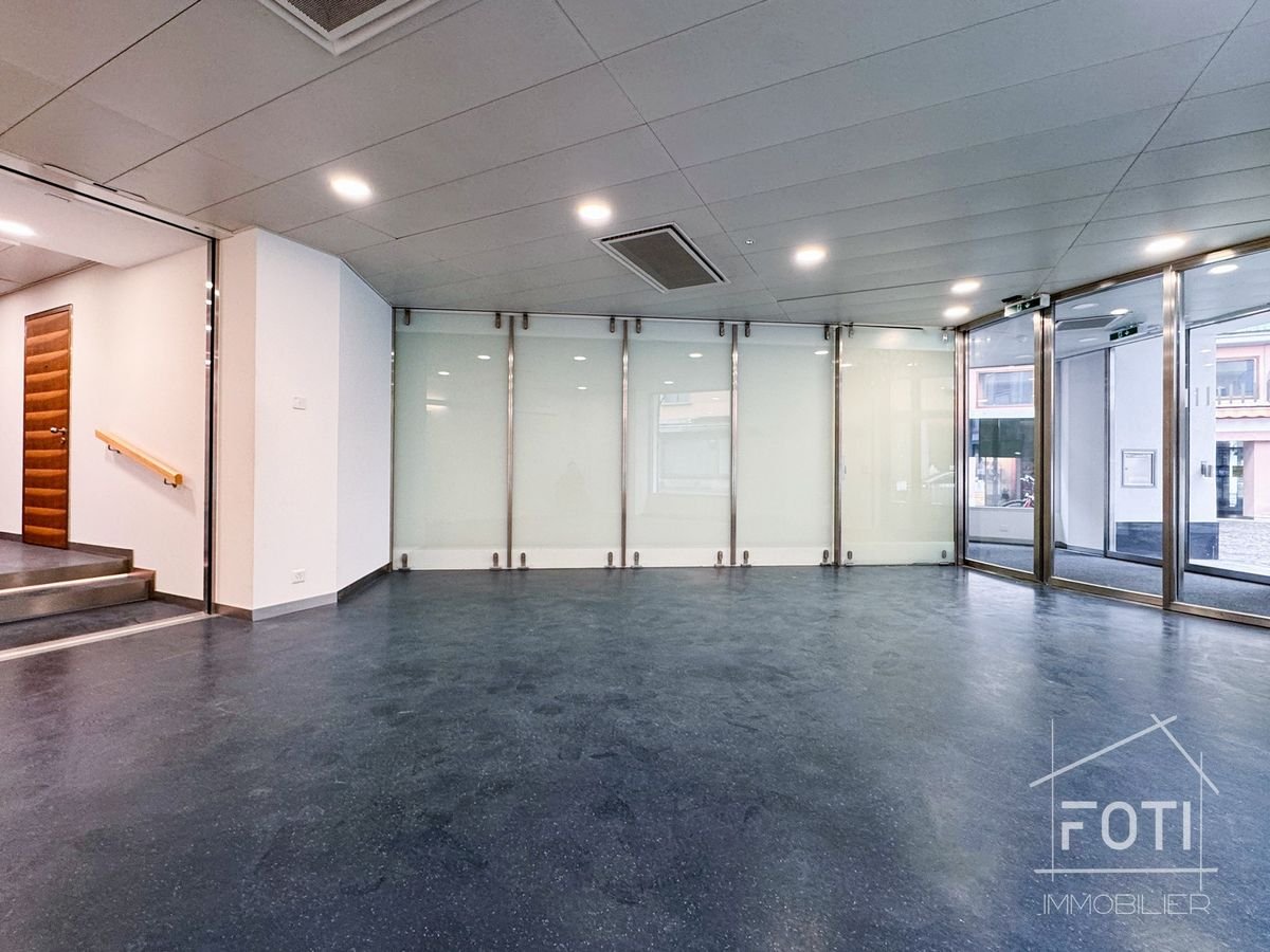 195m² commercial, photo 1 of 10