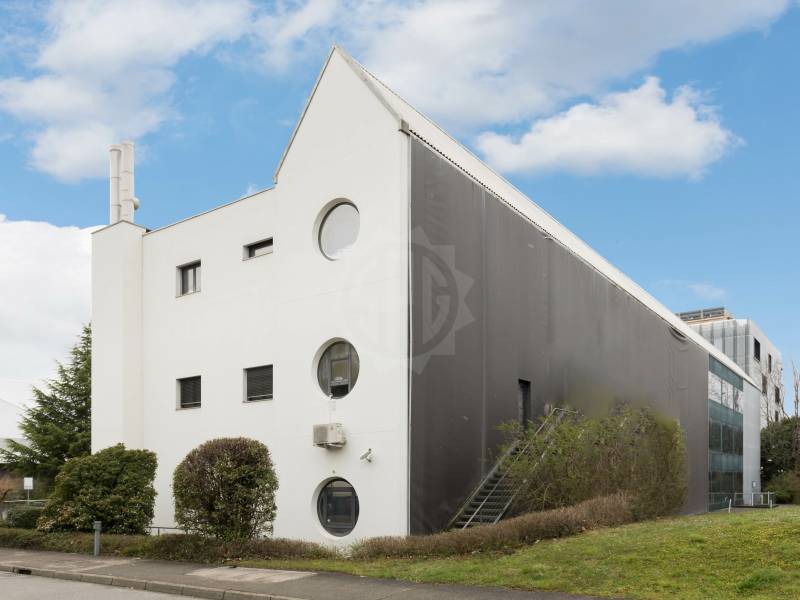 2810m² industrial object, photo 2 of 9