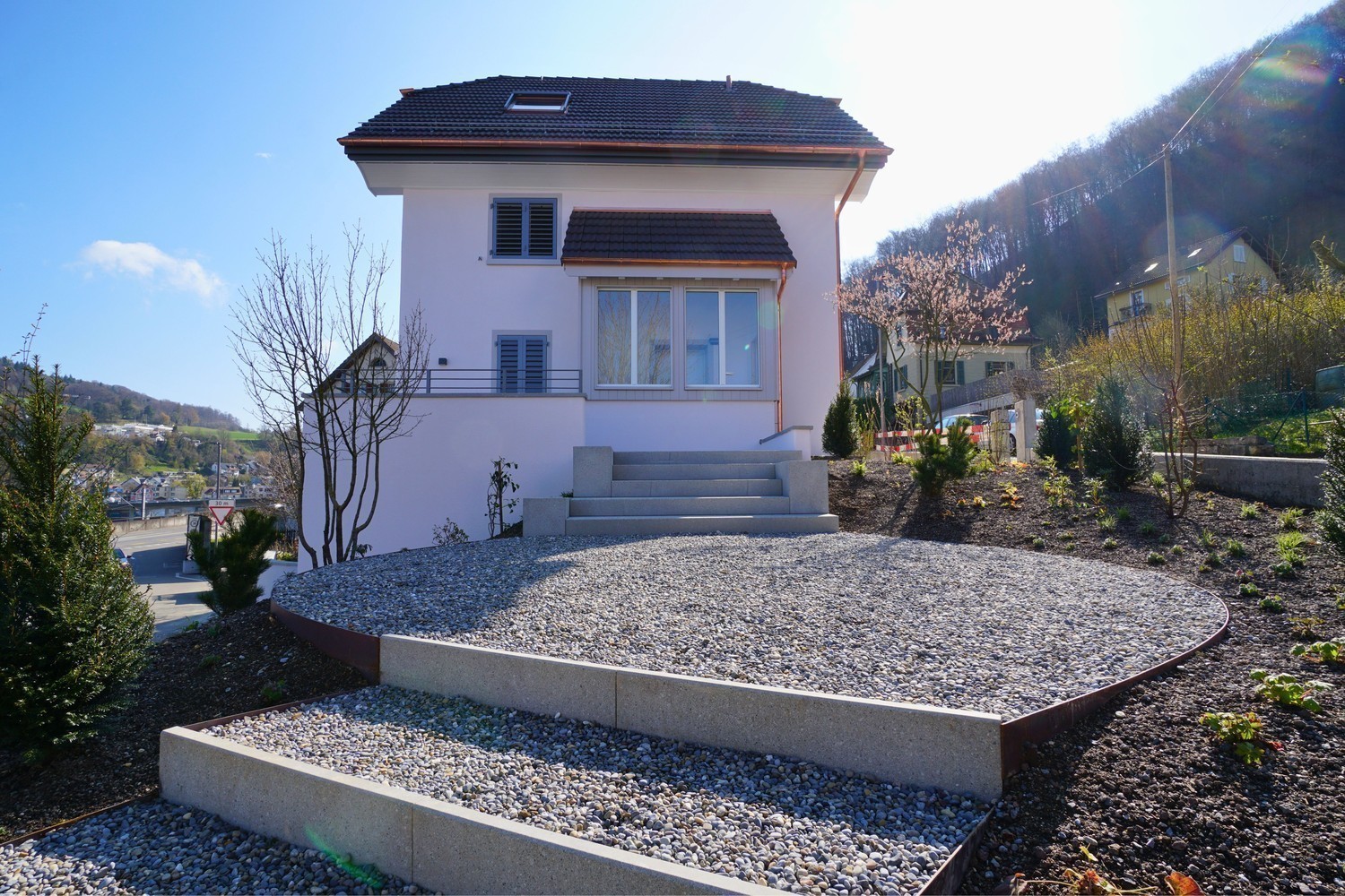 5 rooms single house