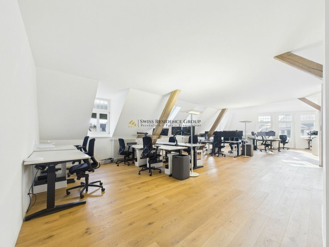 197m² office, photo 1 of 10