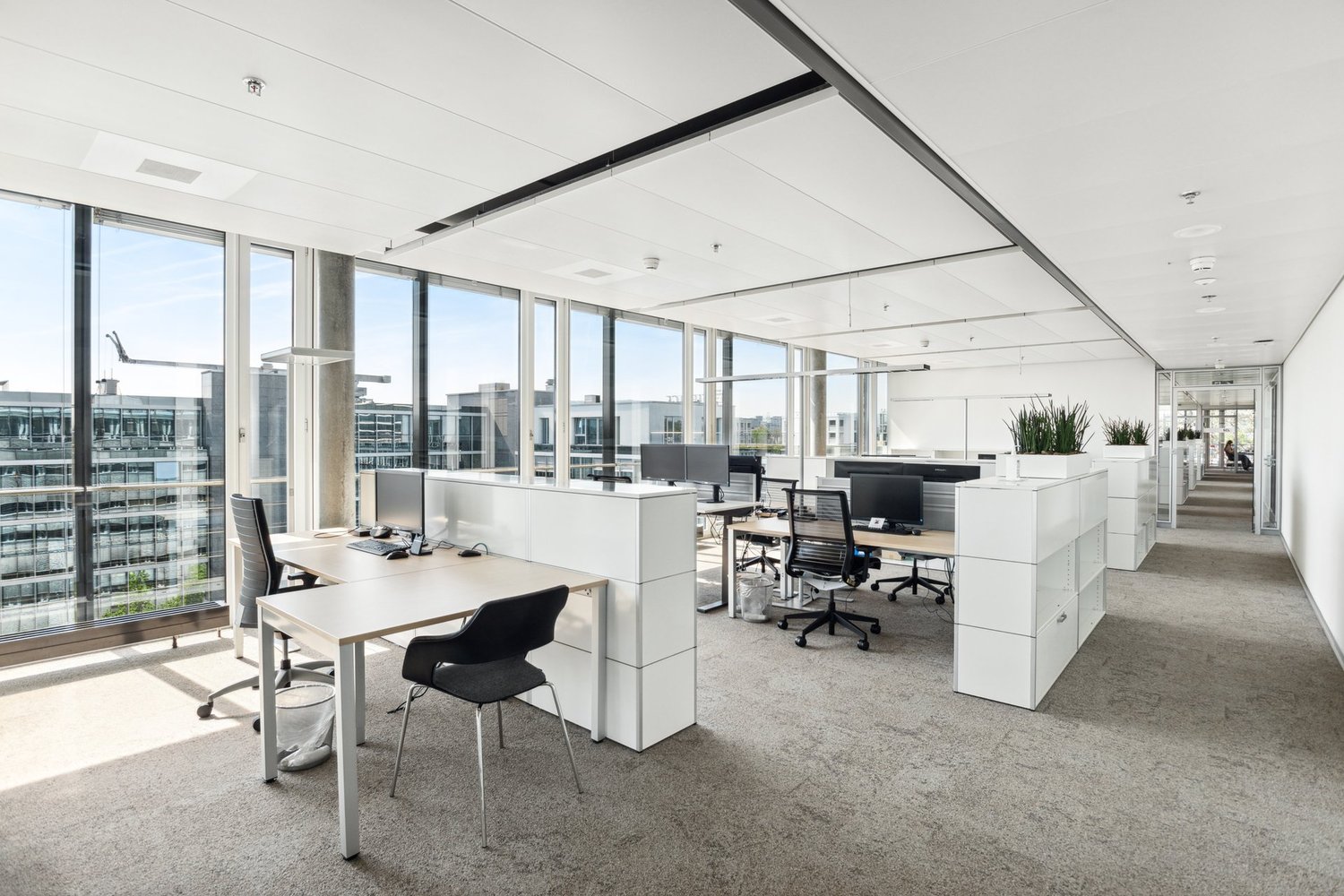 1891m² office