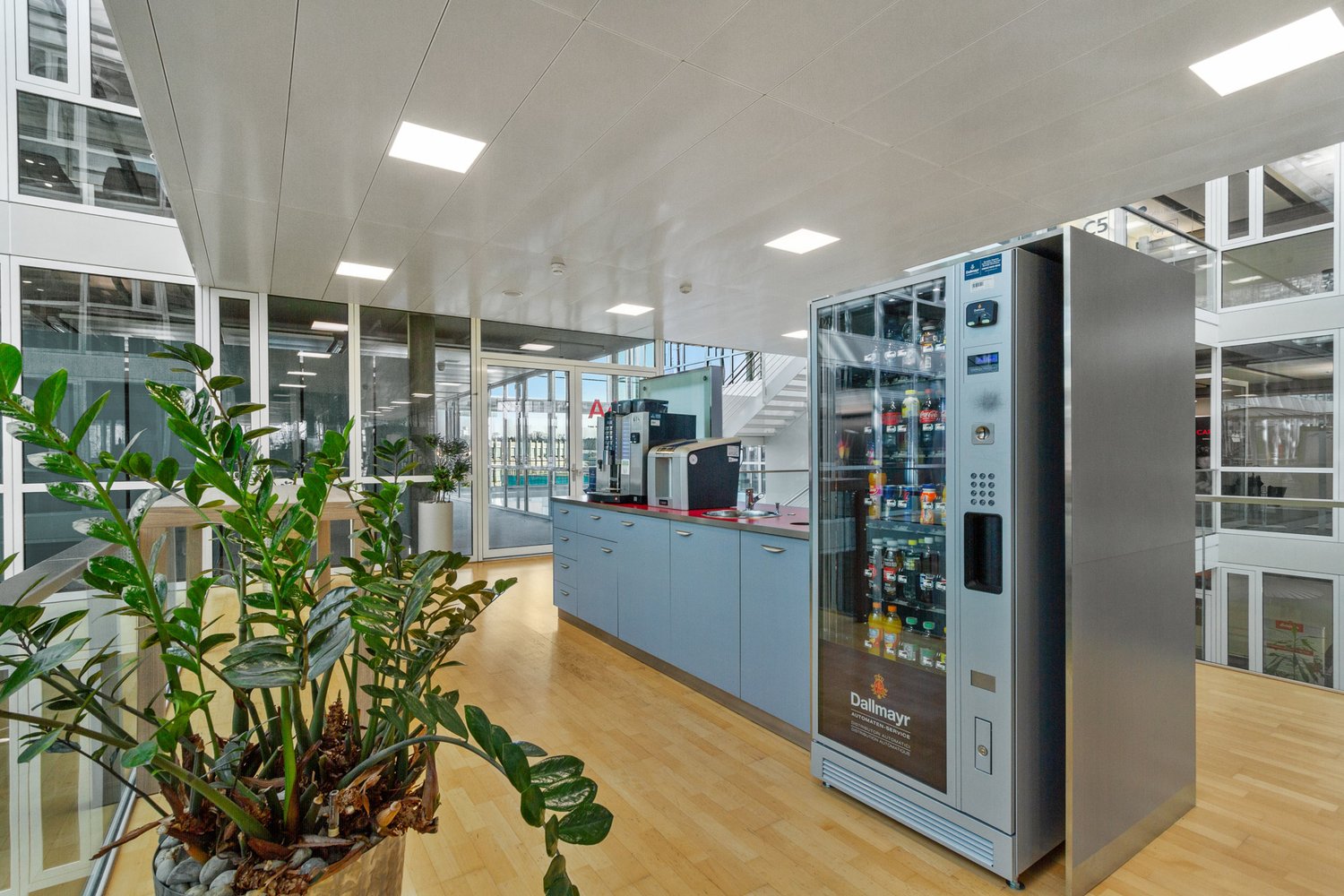 1891m² office