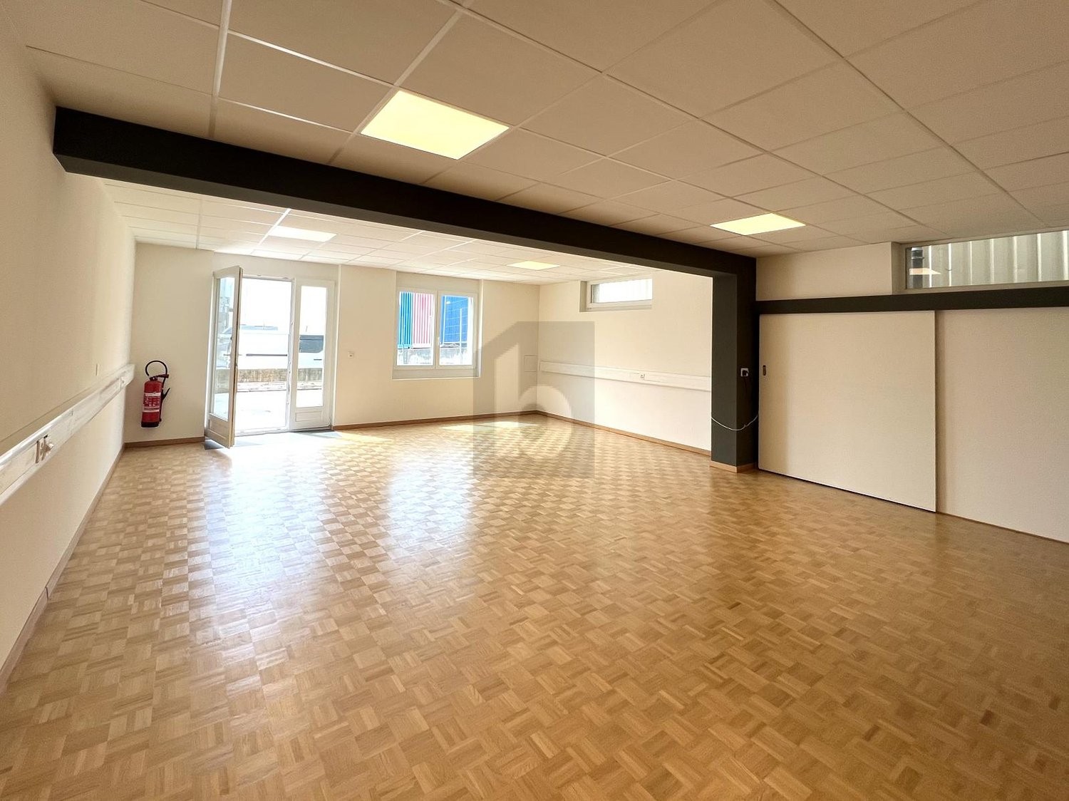 80m² office, photo 1 of 4