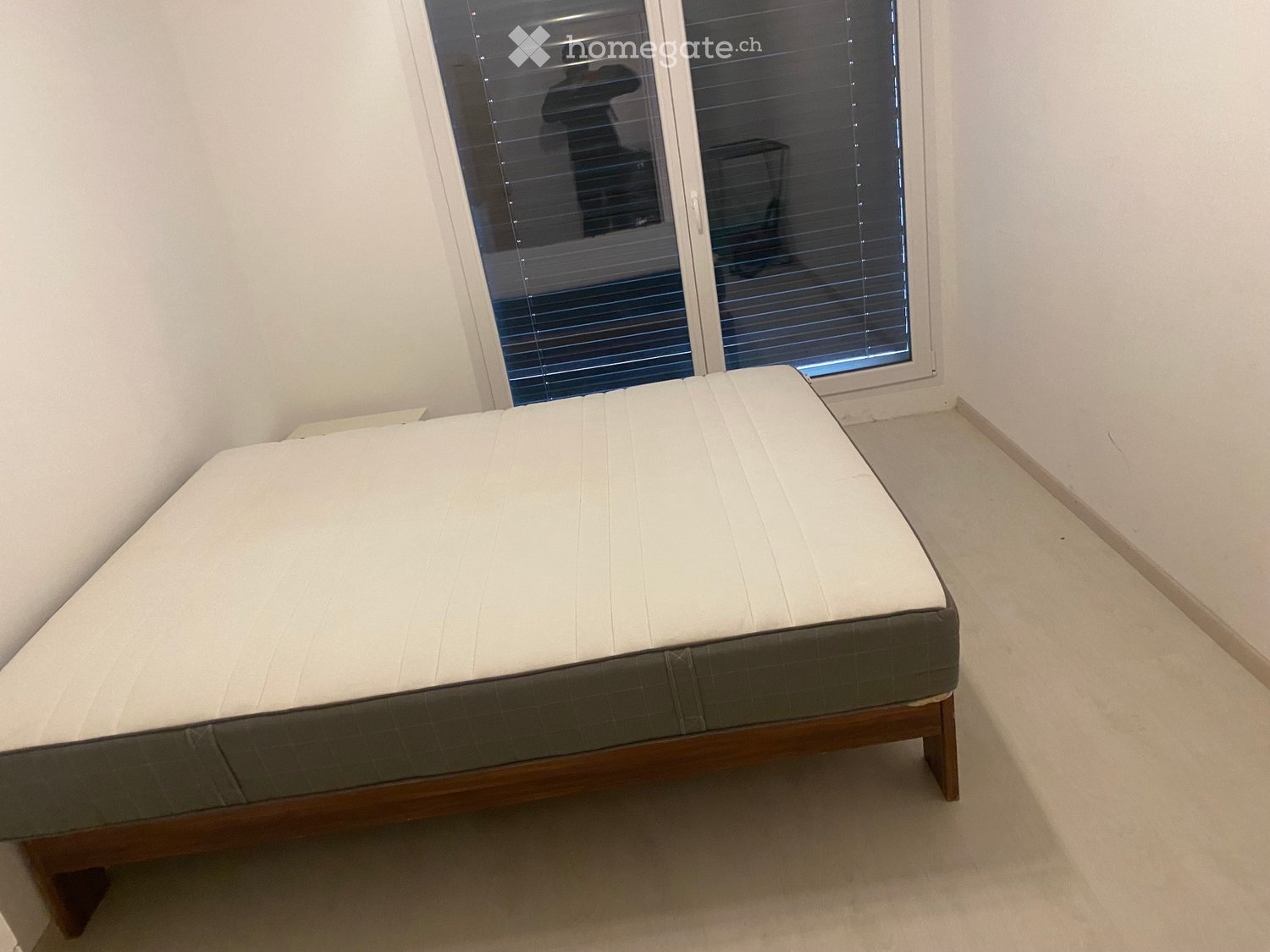 1 room single room