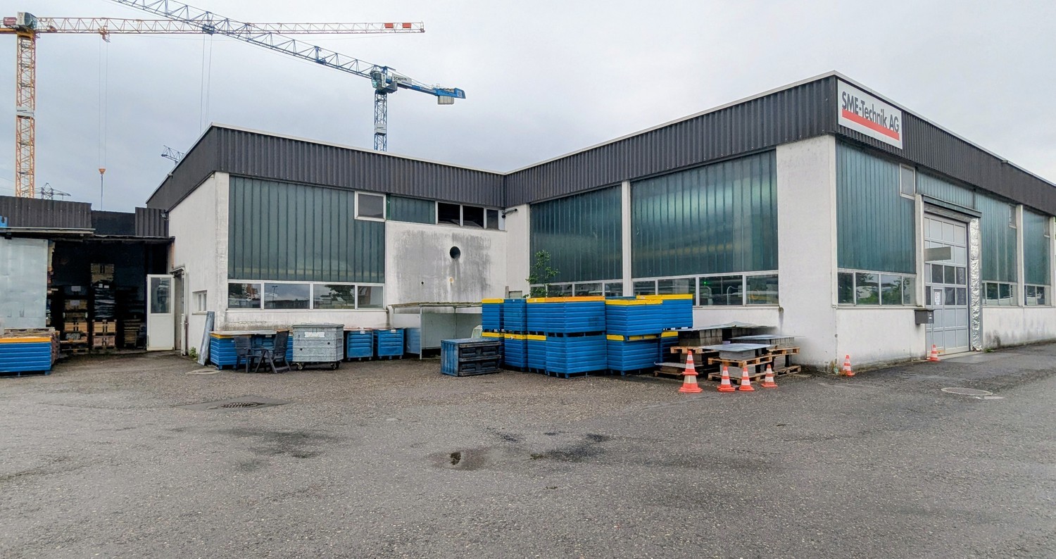 673m² commercial, photo 1 of 10