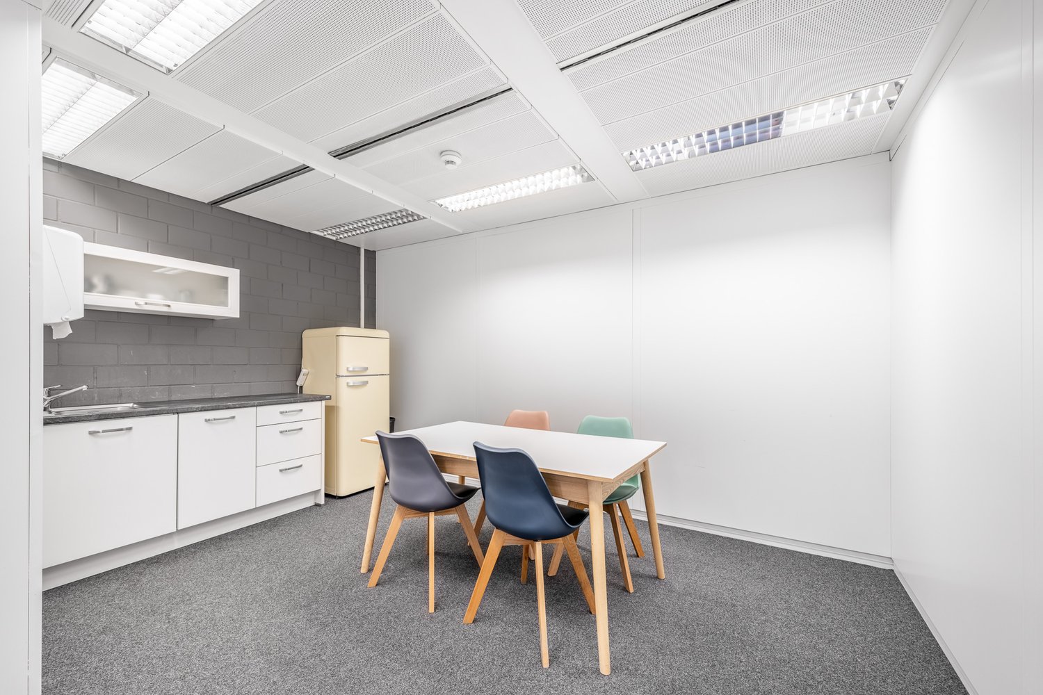 50m² office