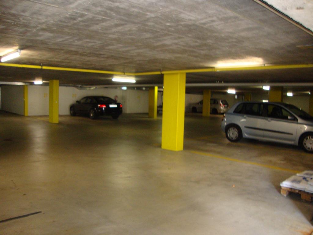 Open slot, photo 3 of 3