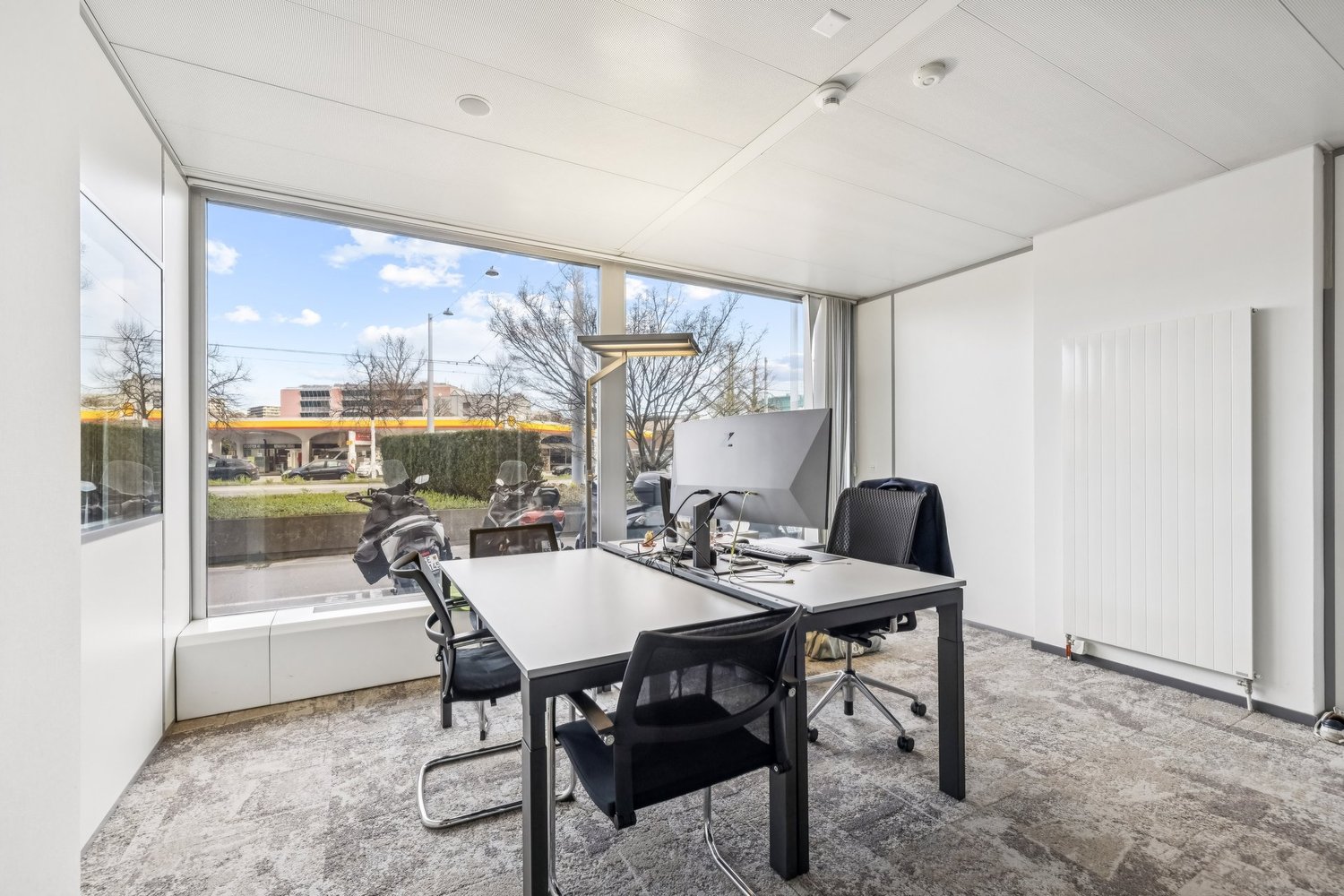 Office, photo 6 of 10