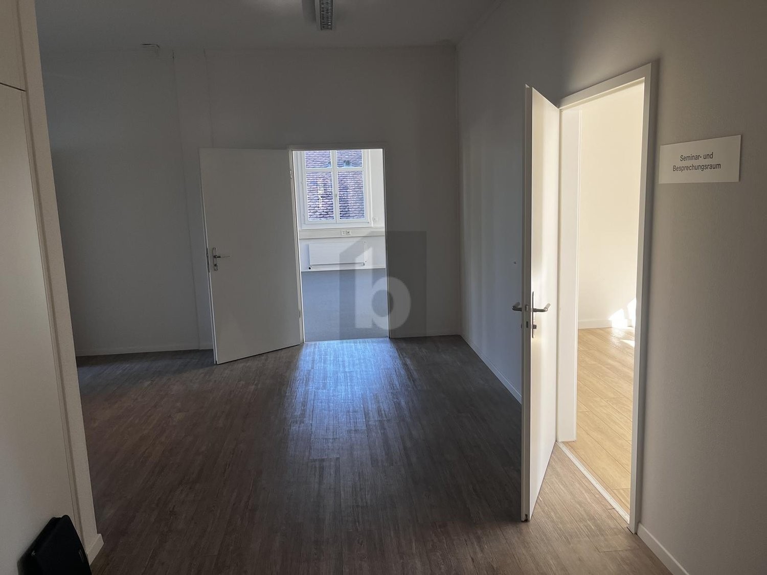 250m² de bureaux