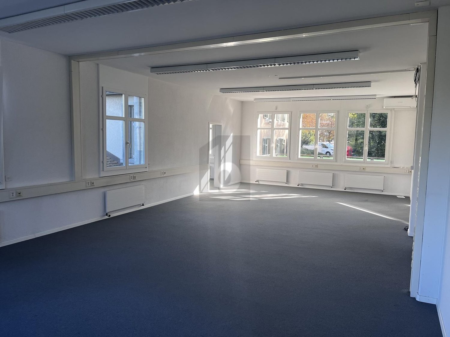 250m² de bureaux