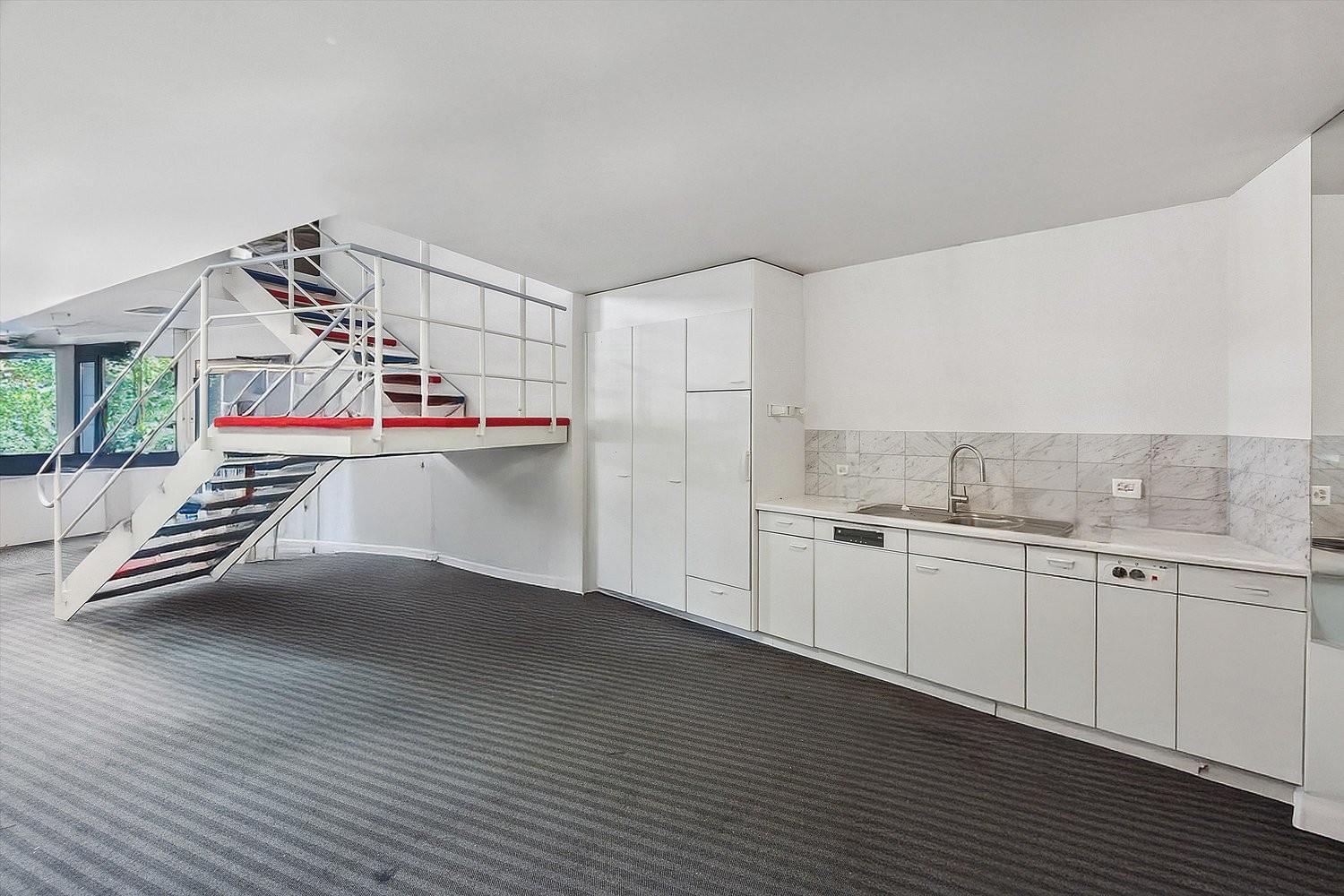232m² commercial