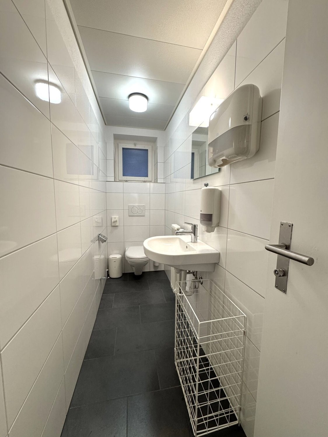 57m² commercial