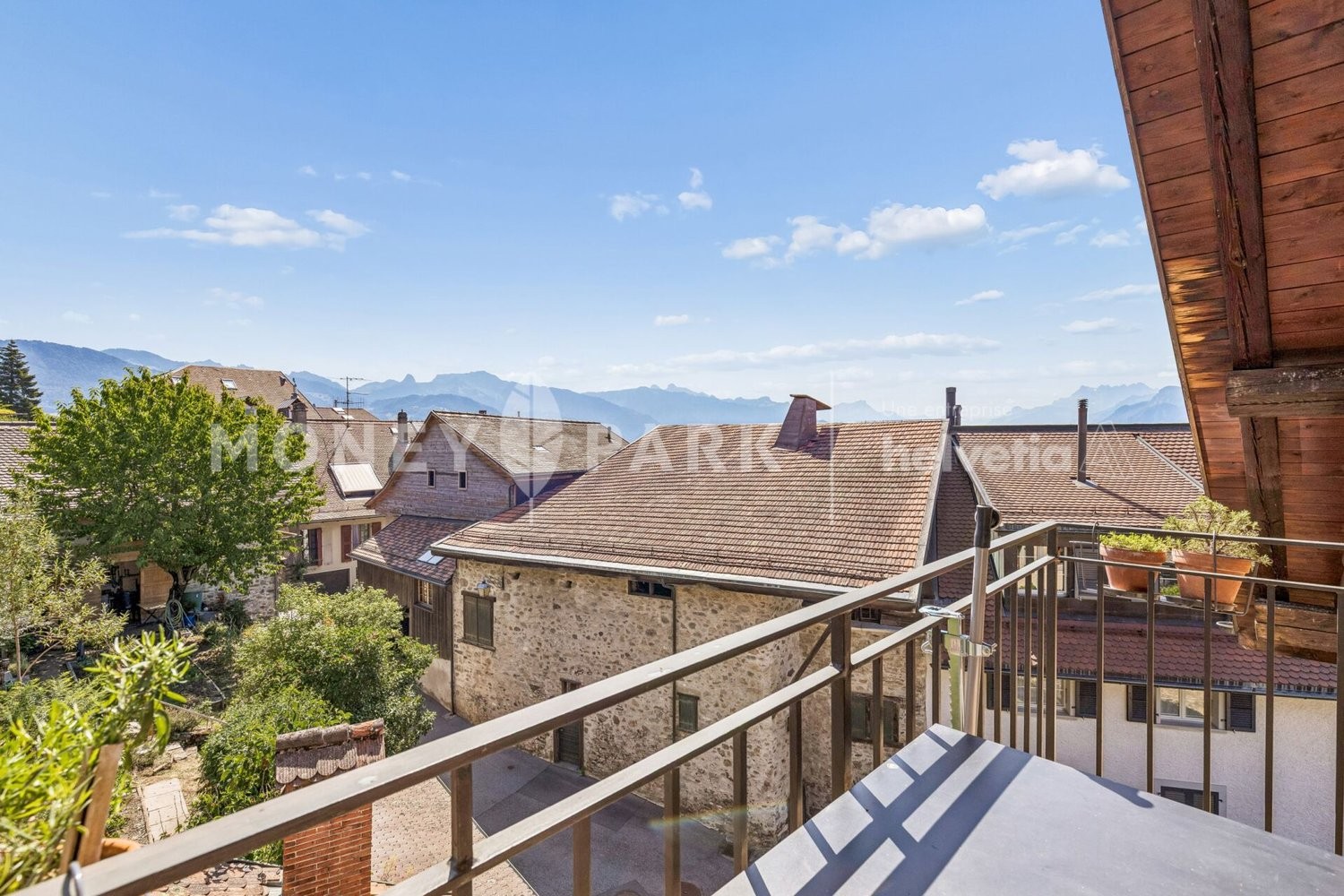 4 ½ room roof flat