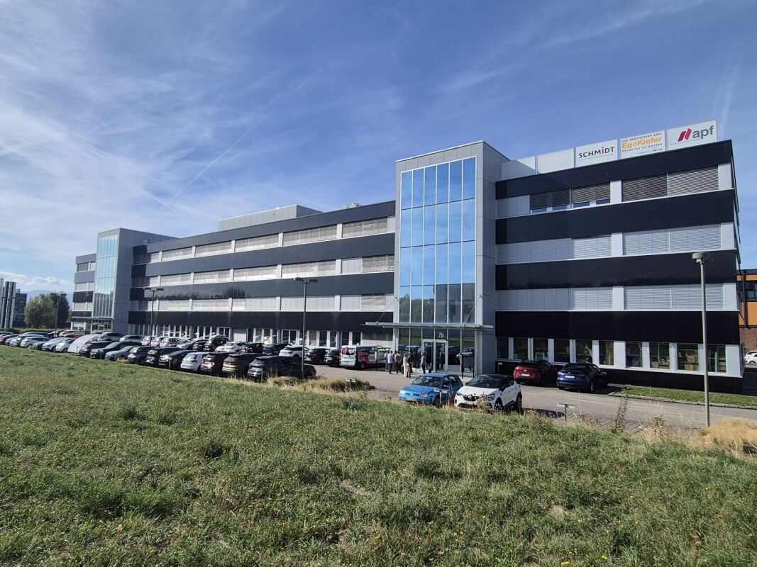 750m² office, photo 1 of 10