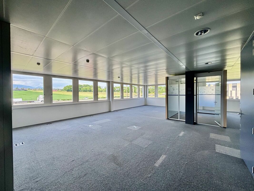 750m² office, photo 9 of 10