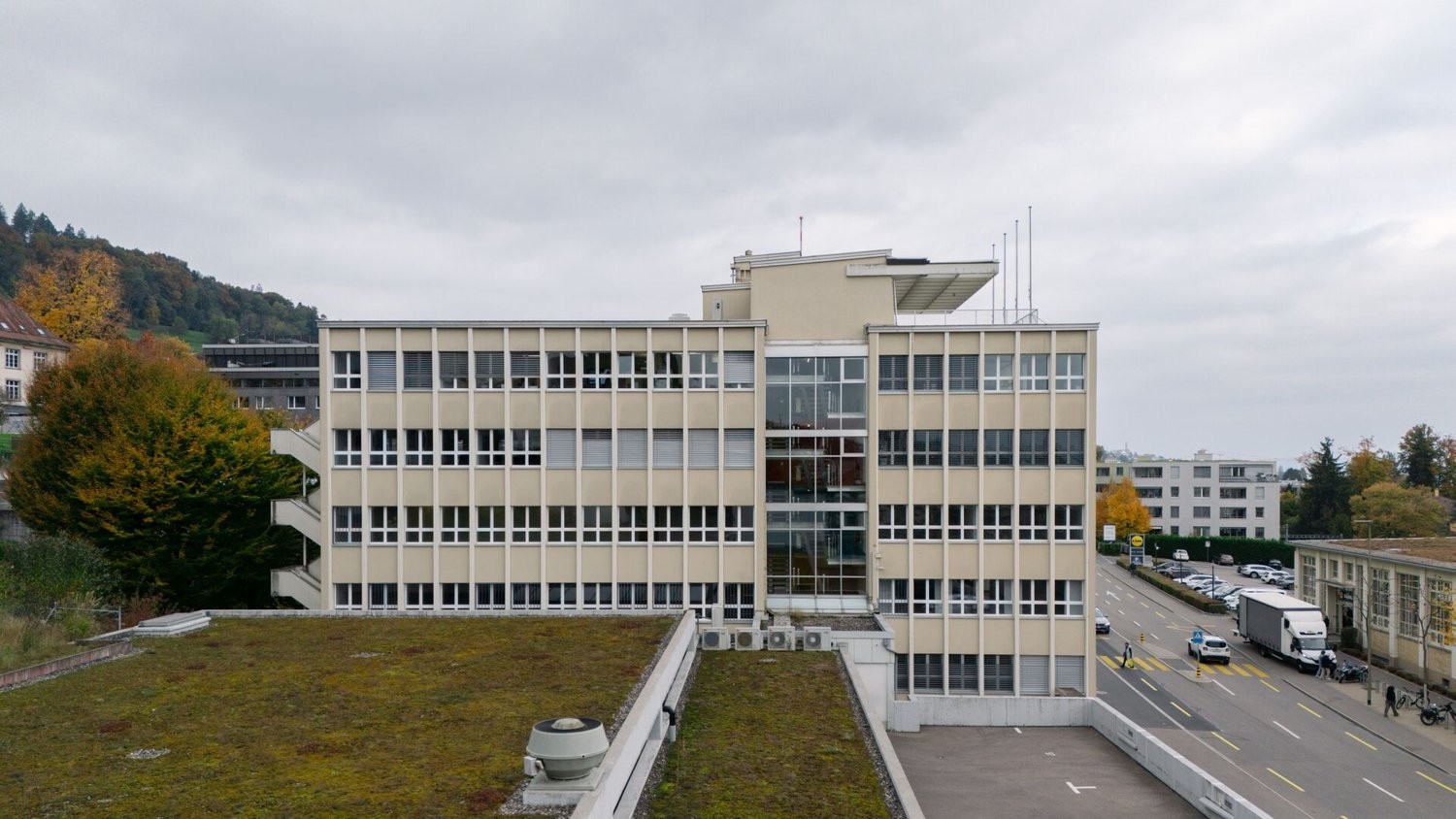 105m² office