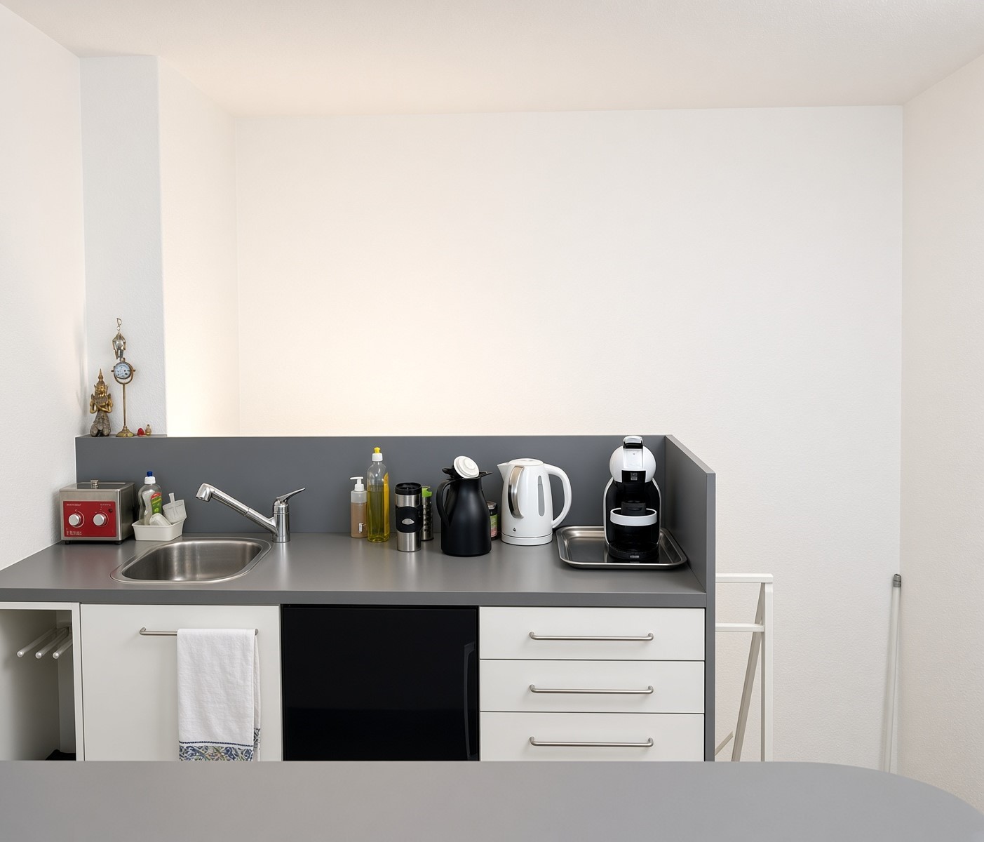 Commercial, photo 4 of 7