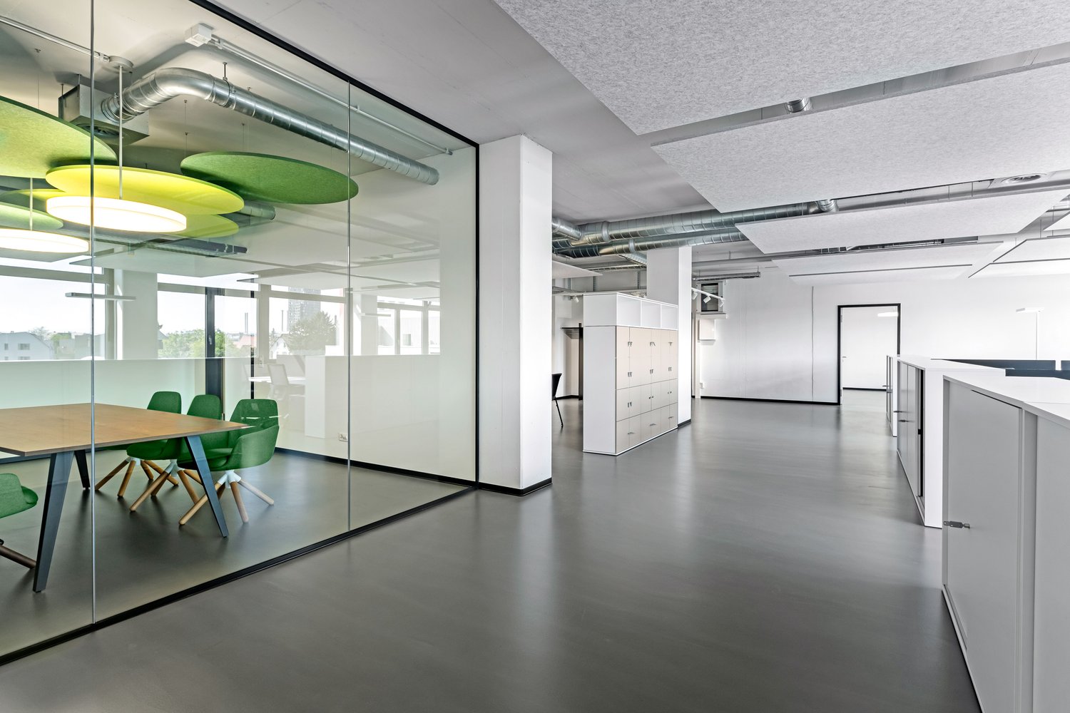 183m² office, photo 2 of 10