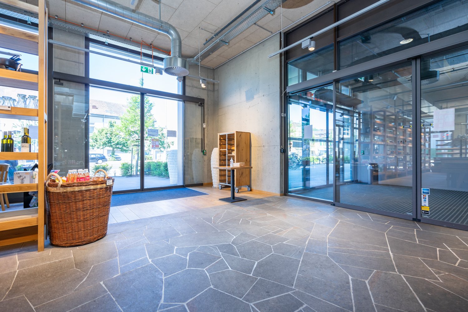 345m² restaurant, photo 8 of 10