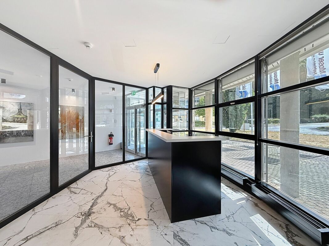 1238m² commercial
