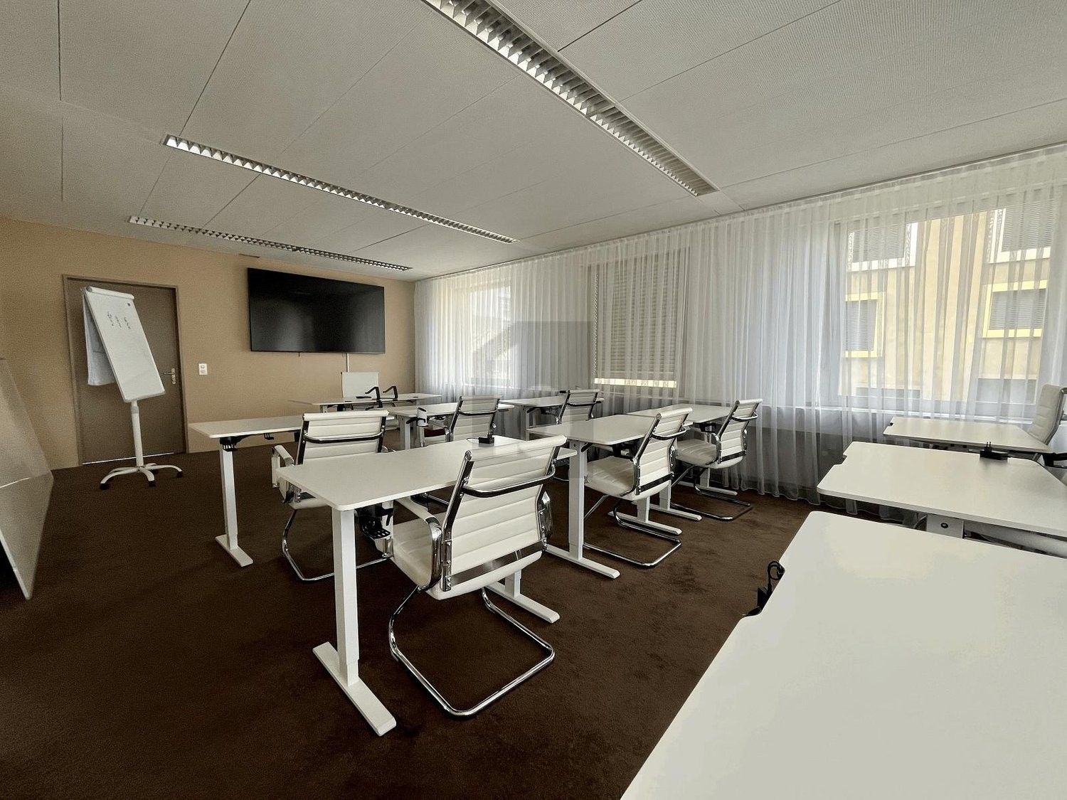 452m² office, photo 4 of 4