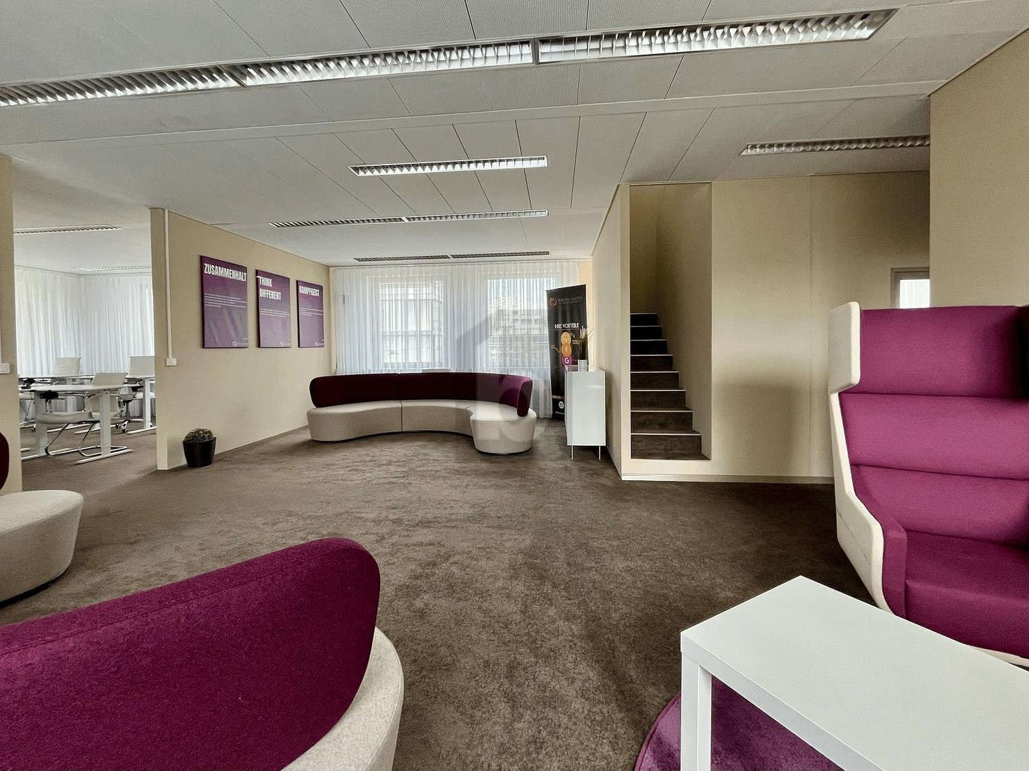 452m² office, photo 3 of 4