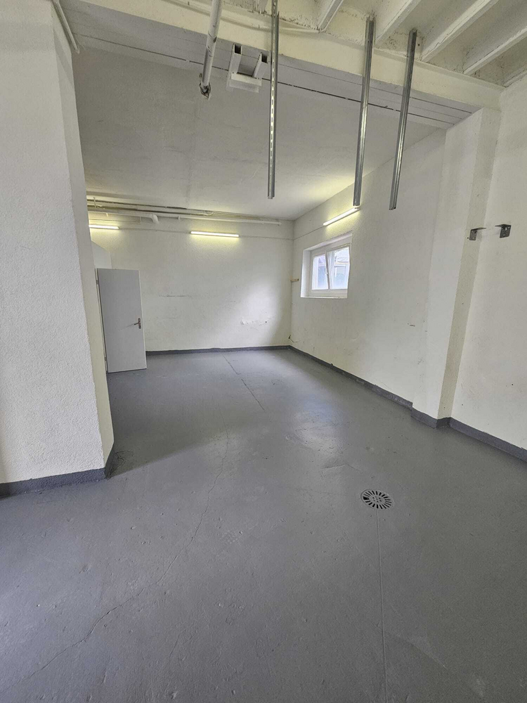 50m² storage room