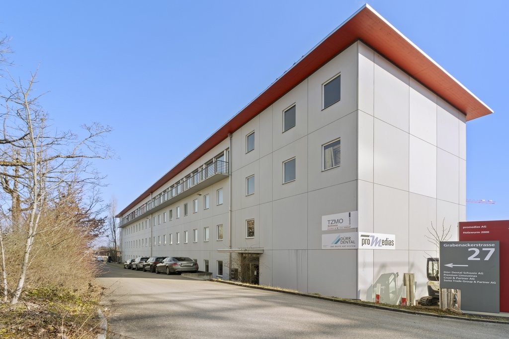 1124m² commercial, photo 1 of 9