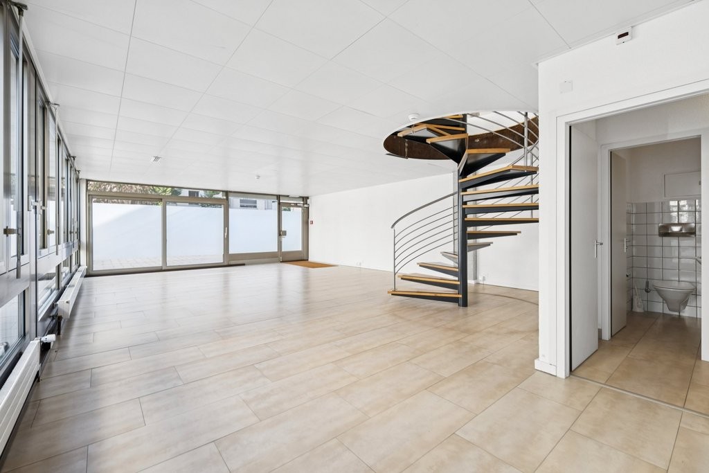 194m² office, photo 2 of 10