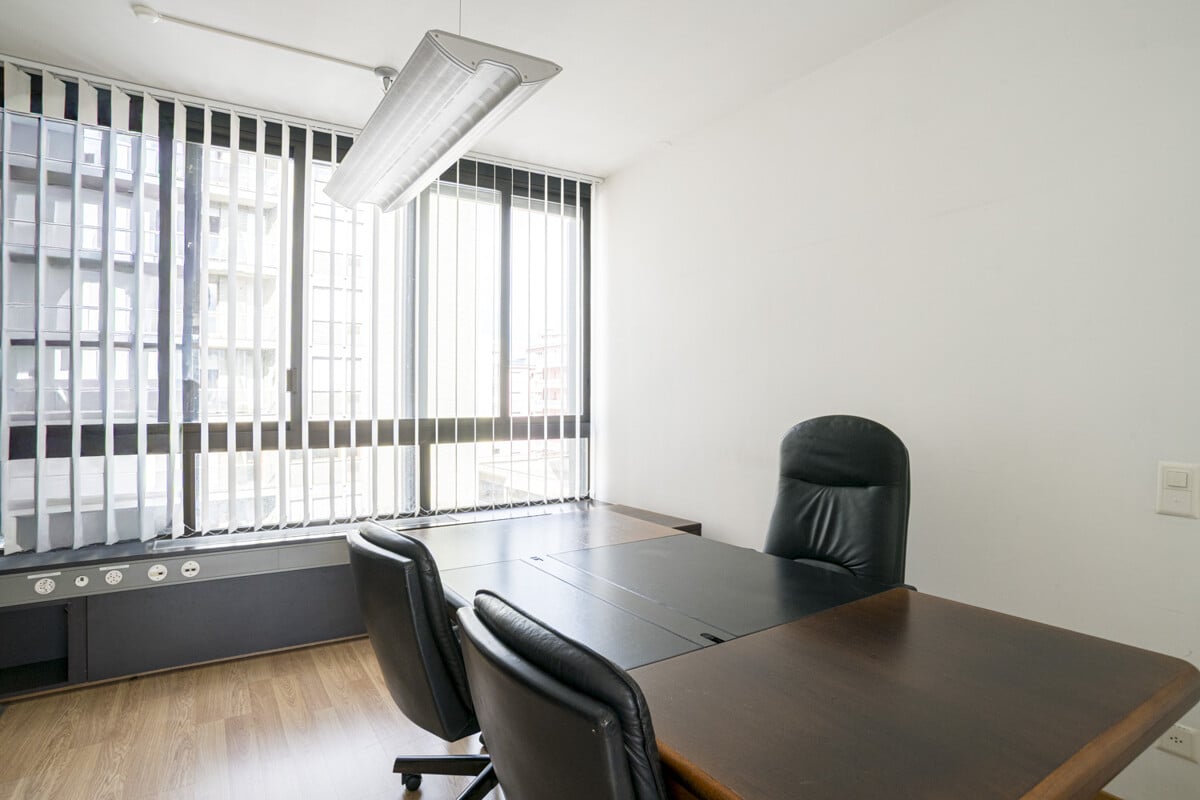 Office, photo 5 of 6