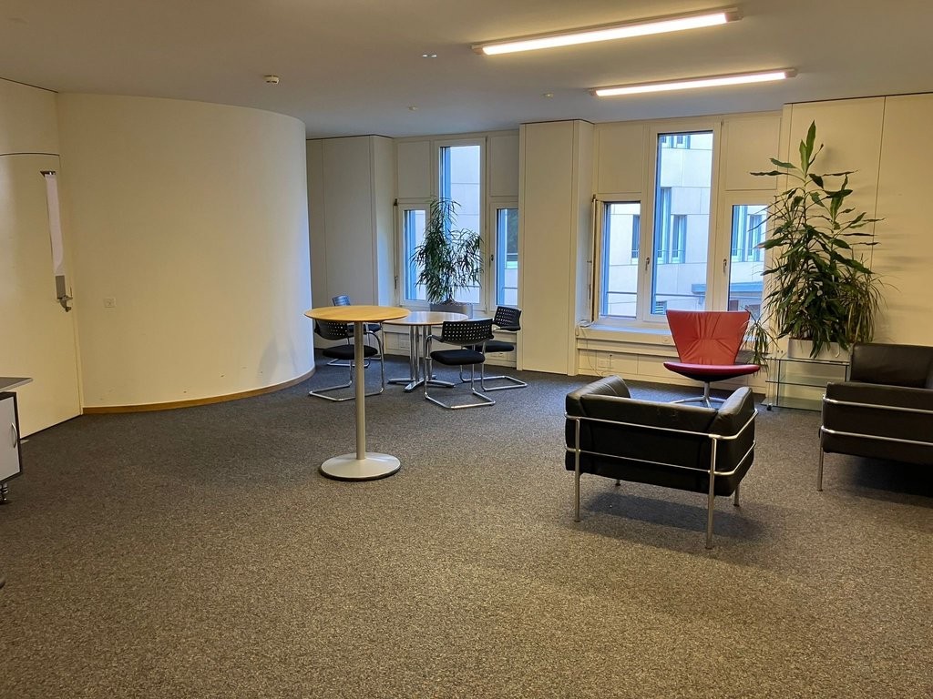 57m² office, photo 2 of 3