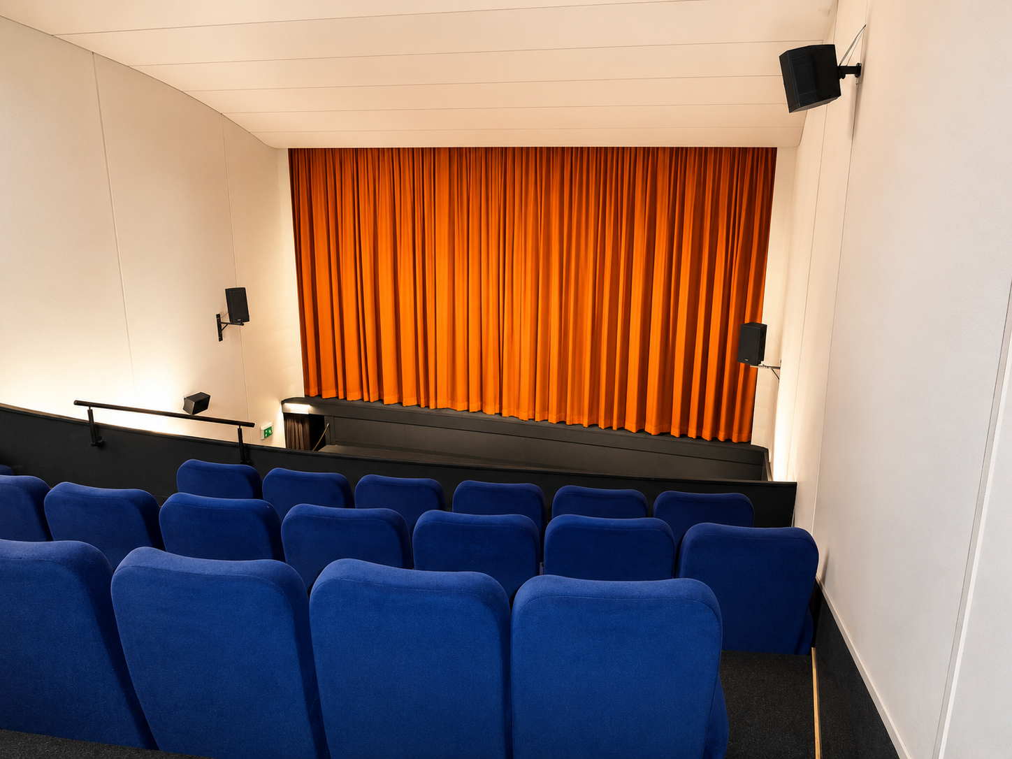 310m² commerciale, foto 1 di 3