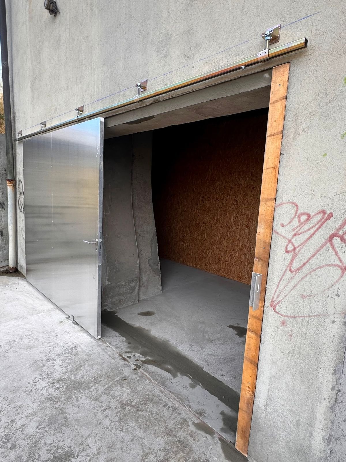 185m² storage room, photo 8 of 10