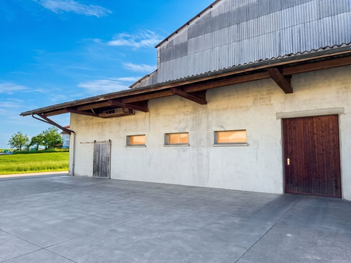 185m² storage room, photo 5 of 10